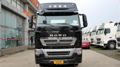 中國重汽 HOWO T7H重卡 440馬力 6X4牽引車